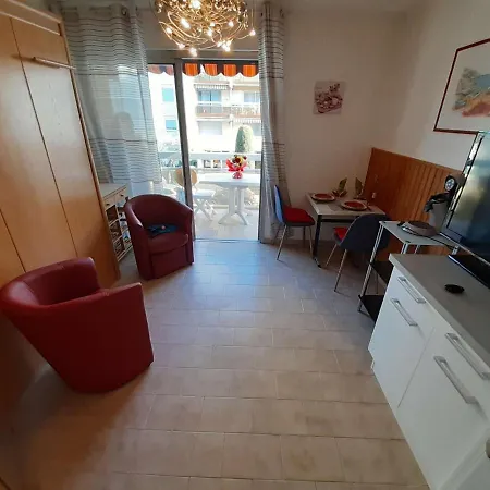 Fréjus, 1 Pièce, 2 Personnes - Fr-1-226a-356